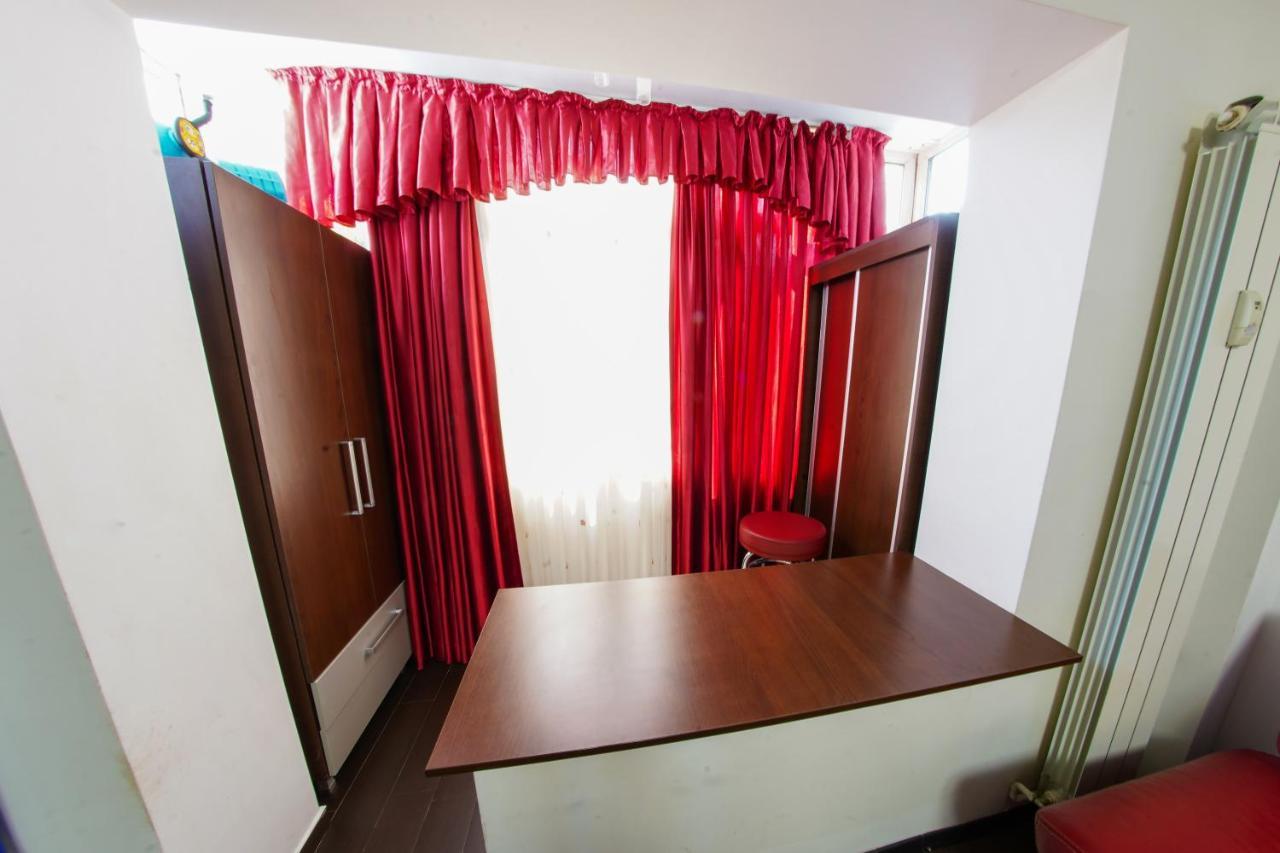 Ferienwohnung Sun Plaza Oasis With Self Check In And Fast Wifi Bukarest Exterior foto