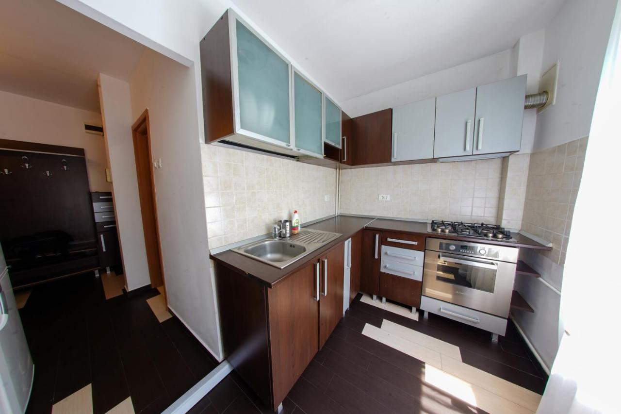 Ferienwohnung Sun Plaza Oasis With Self Check In And Fast Wifi Bukarest Exterior foto