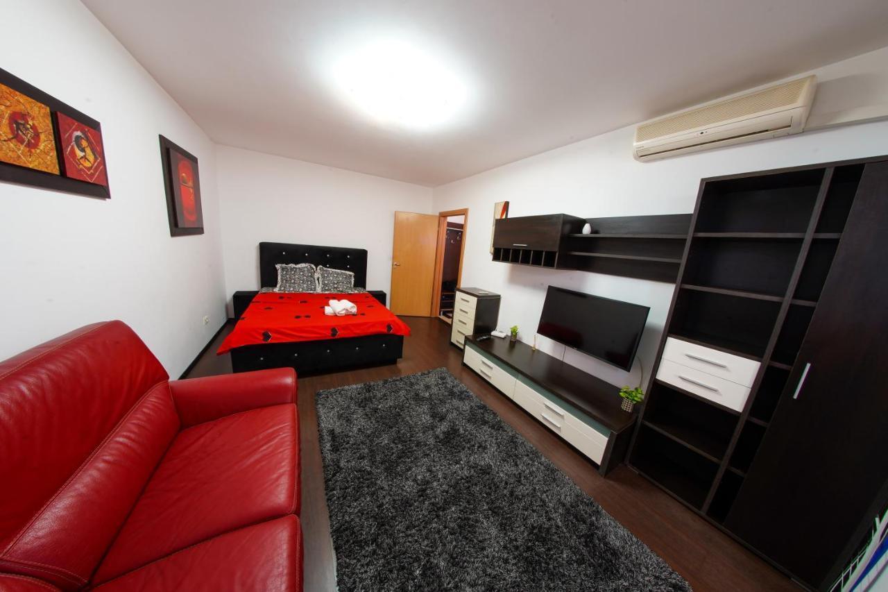 Ferienwohnung Sun Plaza Oasis With Self Check In And Fast Wifi Bukarest Exterior foto
